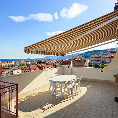 Apartamento Bella Vista - By Ligooria Pietra Ligure Exterior foto