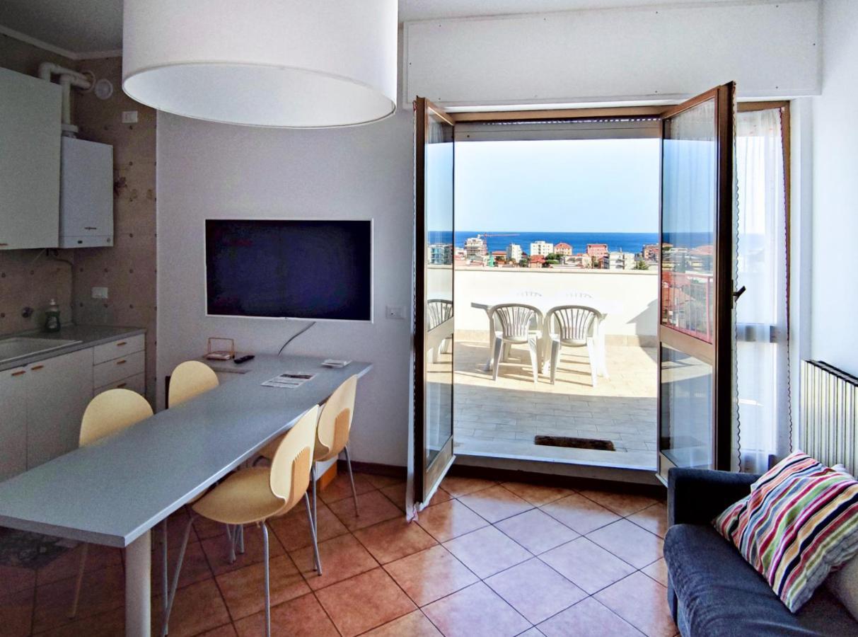 Apartamento Bella Vista - By Ligooria Pietra Ligure Exterior foto