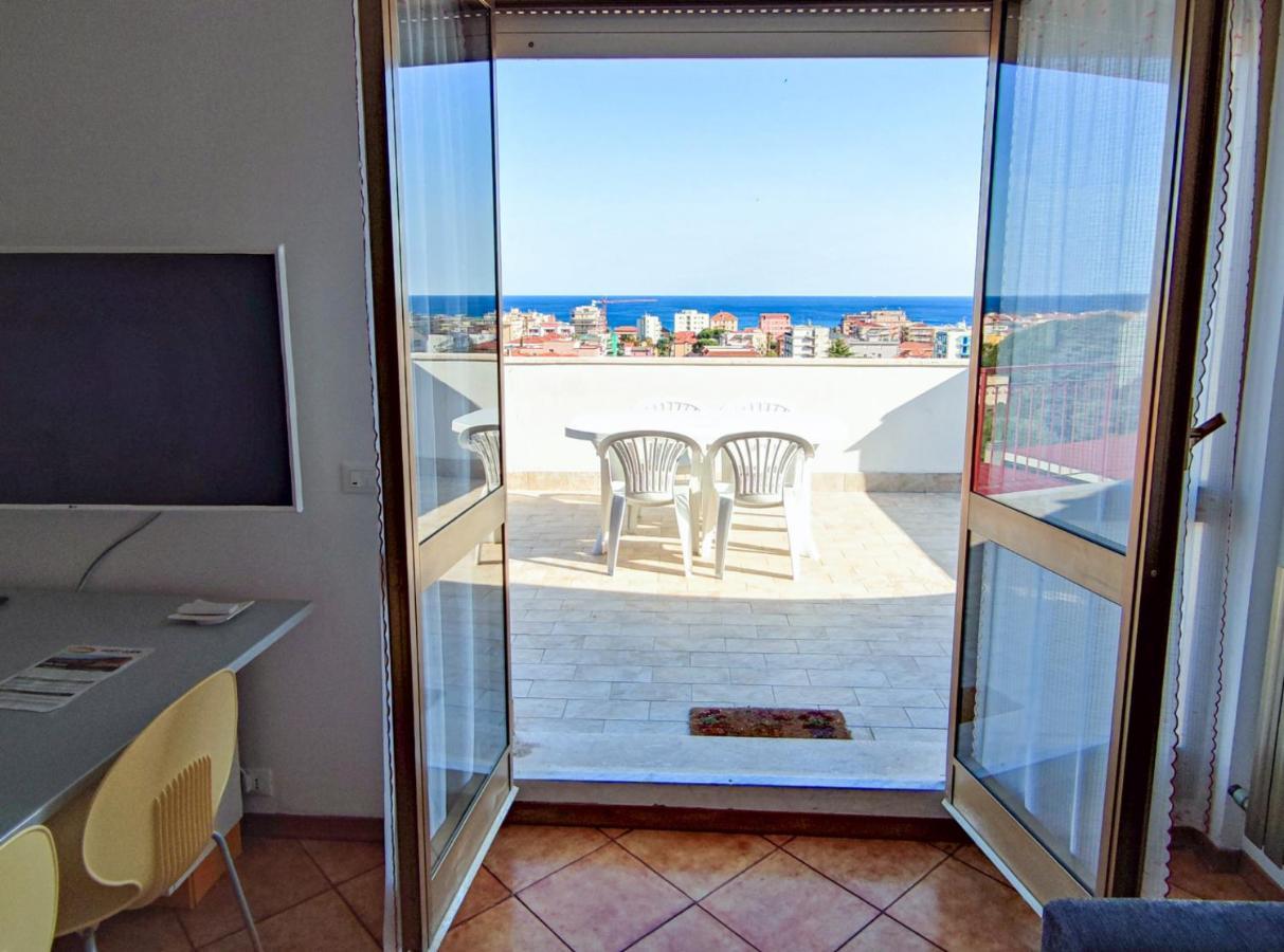 Apartamento Bella Vista - By Ligooria Pietra Ligure Exterior foto